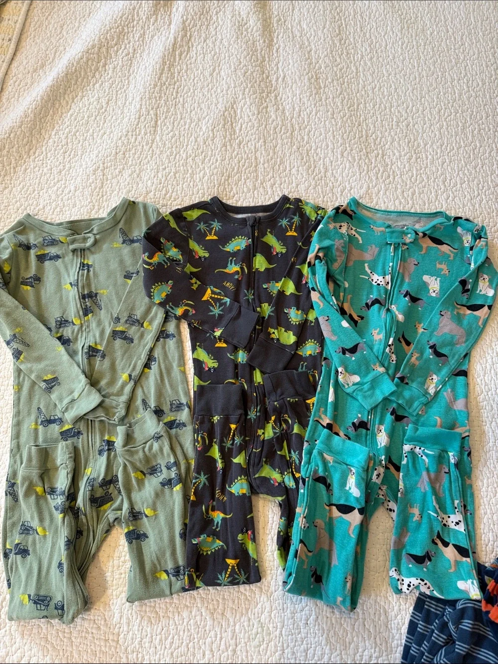 Carter's 6 Assorted Boys' Zip Sleep pajama onesies, see photos